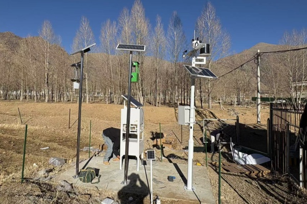 四情監(jiān)測(cè)設(shè)備圖片3