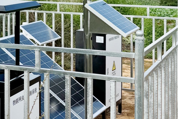 物聯(lián)網(wǎng)蟲情測報(bào)燈圖片2