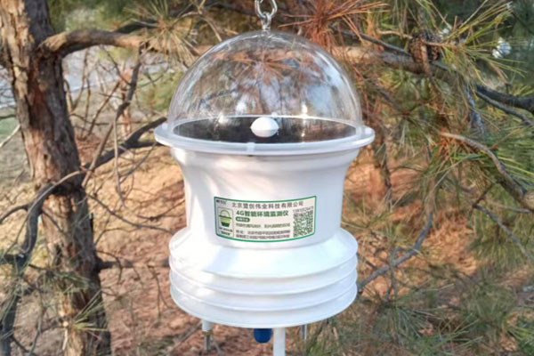 多要素溫室環(huán)境監(jiān)測(cè)儀現(xiàn)場(chǎng)安裝圖4