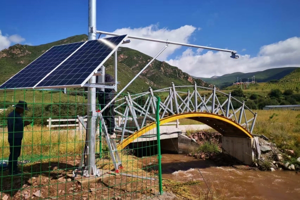 水文在線監(jiān)測(cè)設(shè)備圖片1